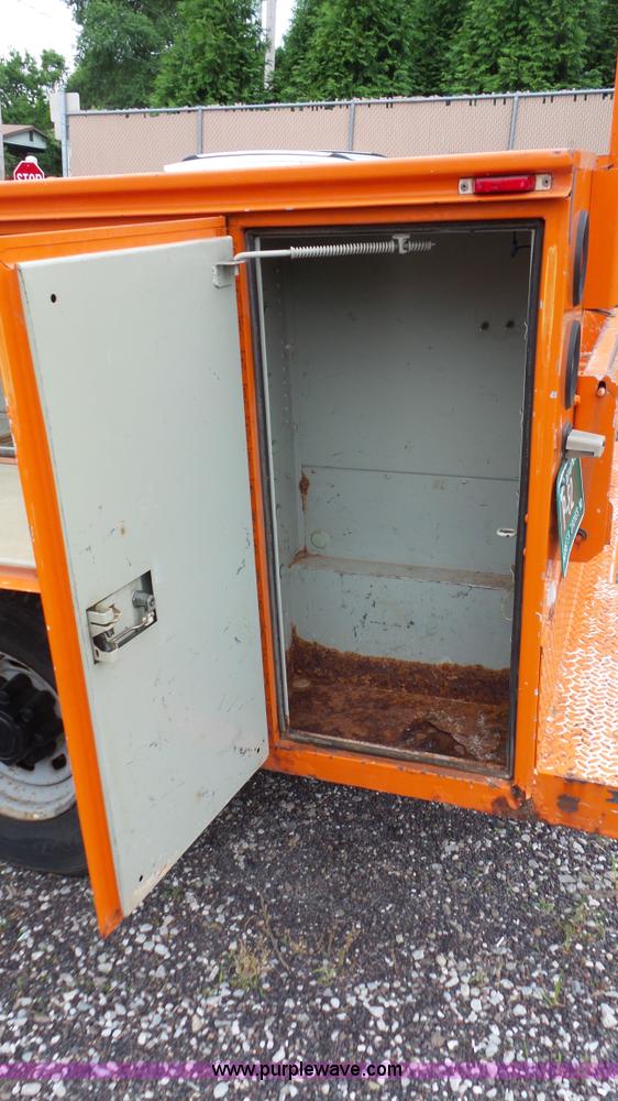 image for item K1455 1999 Ford F250 Super Duty utility truck