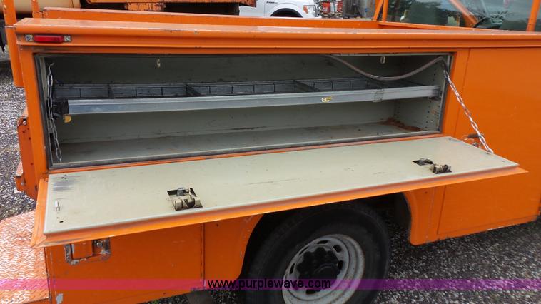 image for item K1455 1999 Ford F250 Super Duty utility truck
