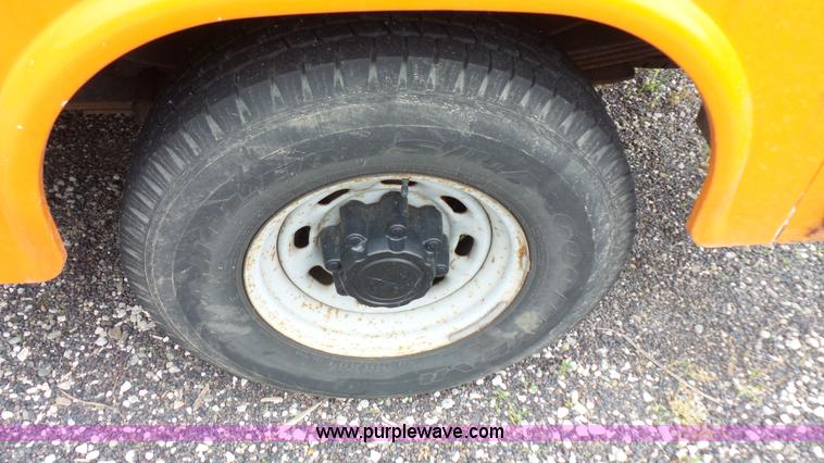 image for item K1455 1999 Ford F250 Super Duty utility truck