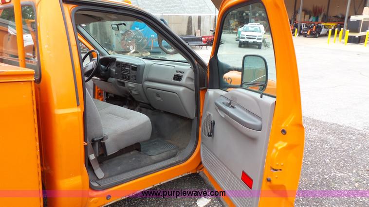 image for item K1455 1999 Ford F250 Super Duty utility truck