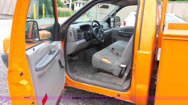 image for item K1455 1999 Ford F250 Super Duty utility truck