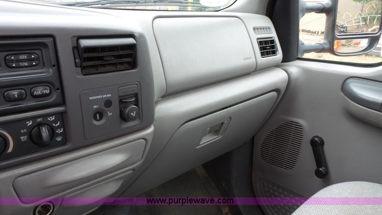 image for item K1455 1999 Ford F250 Super Duty utility truck