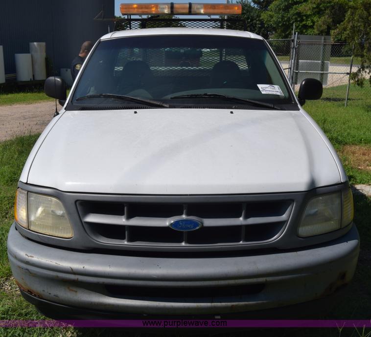 image for item K2851 1997 Ford F150 pickup truck
