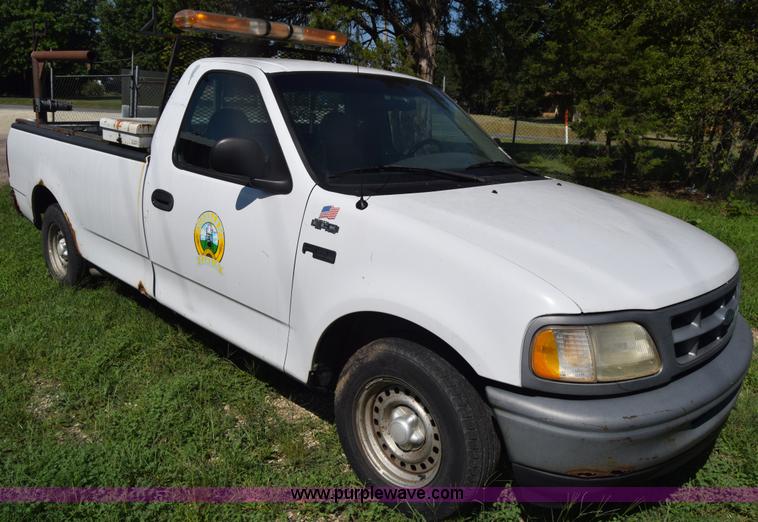 image for item K2851 1997 Ford F150 pickup truck