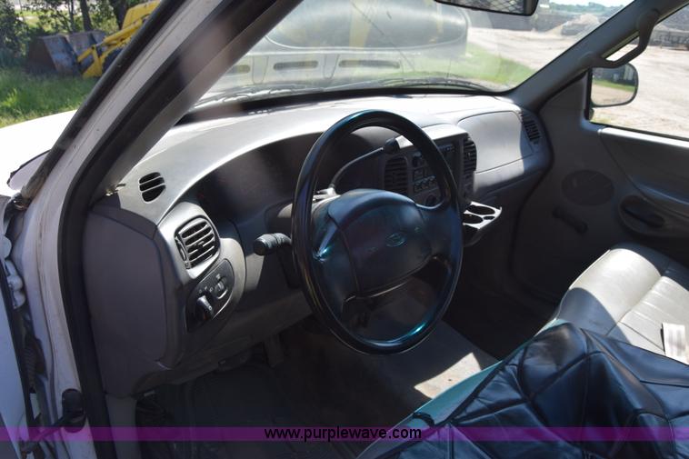 image for item K2851 1997 Ford F150 pickup truck