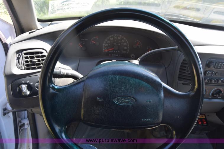 image for item K2851 1997 Ford F150 pickup truck