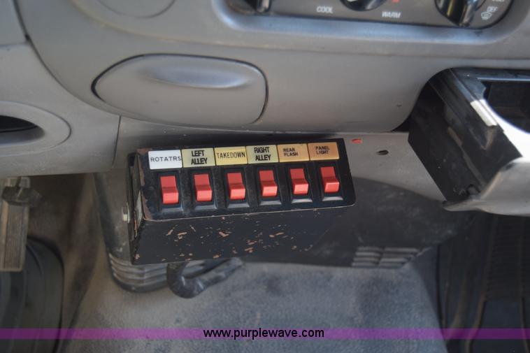 image for item K2851 1997 Ford F150 pickup truck