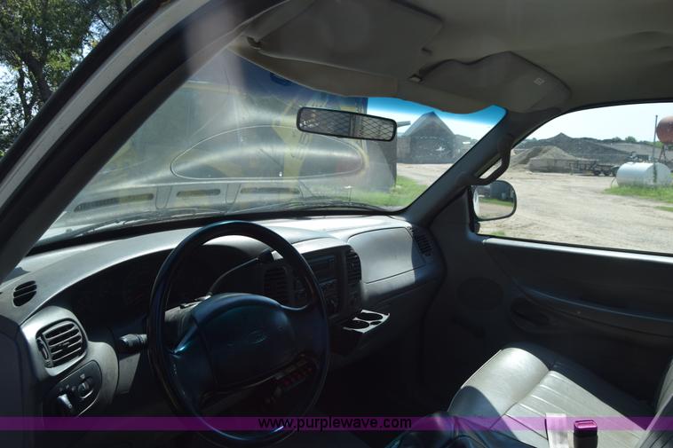 image for item K2851 1997 Ford F150 pickup truck