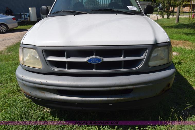 image for item K2851 1997 Ford F150 pickup truck