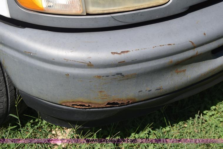 image for item K2851 1997 Ford F150 pickup truck