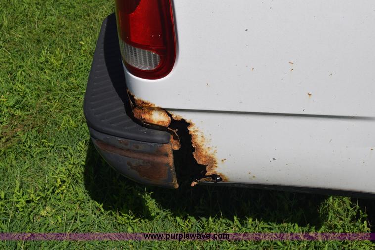 image for item K2851 1997 Ford F150 pickup truck