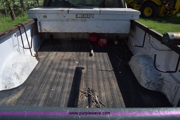 image for item K2851 1997 Ford F150 pickup truck