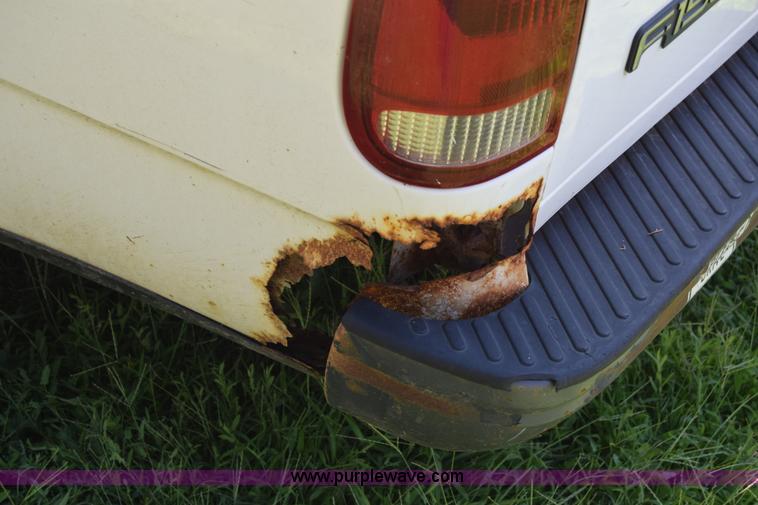 image for item K2851 1997 Ford F150 pickup truck