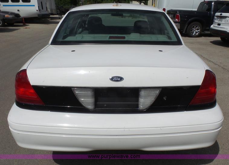 image for item K3735 2003 Ford Crown Victoria Police Interceptor