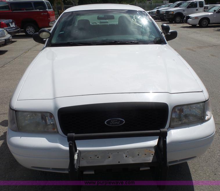 image for item K3735 2003 Ford Crown Victoria Police Interceptor