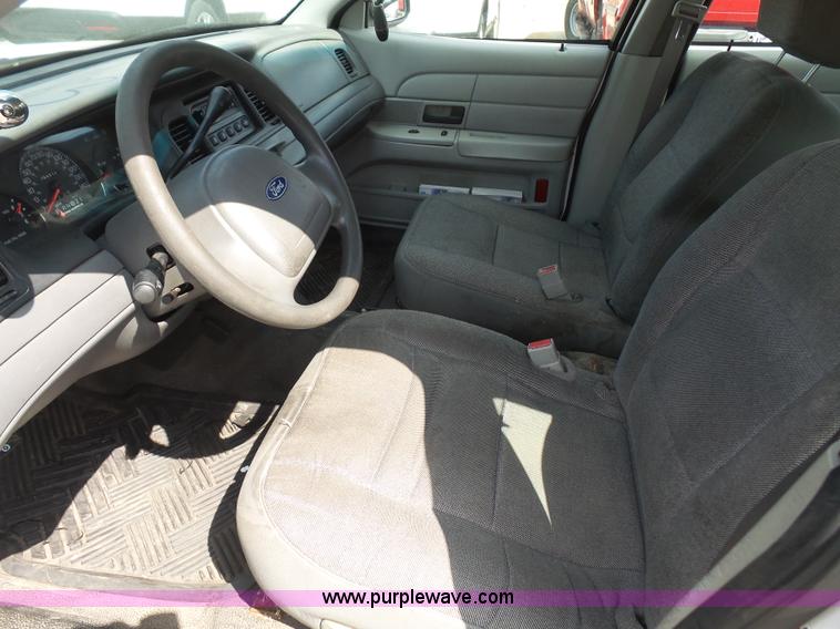 image for item K3735 2003 Ford Crown Victoria Police Interceptor