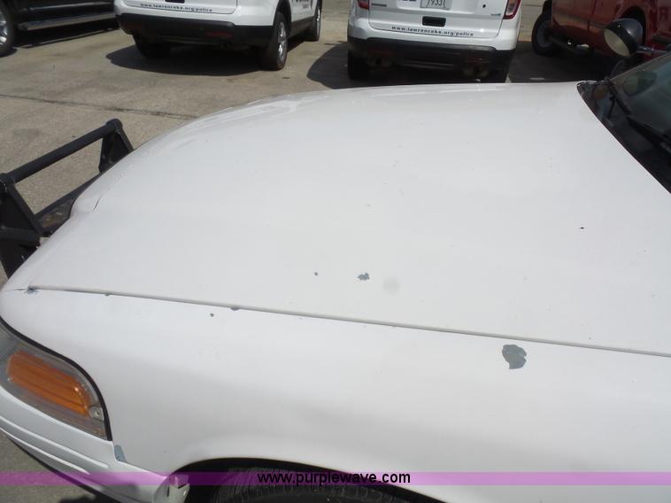 image for item K3735 2003 Ford Crown Victoria Police Interceptor