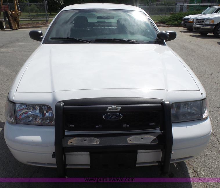 image for item K3746 2010 Ford Crown Victoria Police Interceptor
