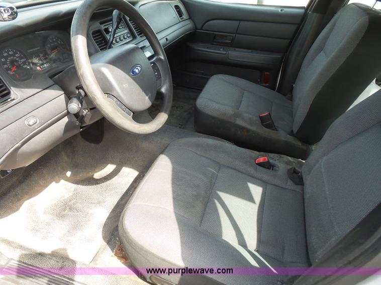 image for item K3746 2010 Ford Crown Victoria Police Interceptor