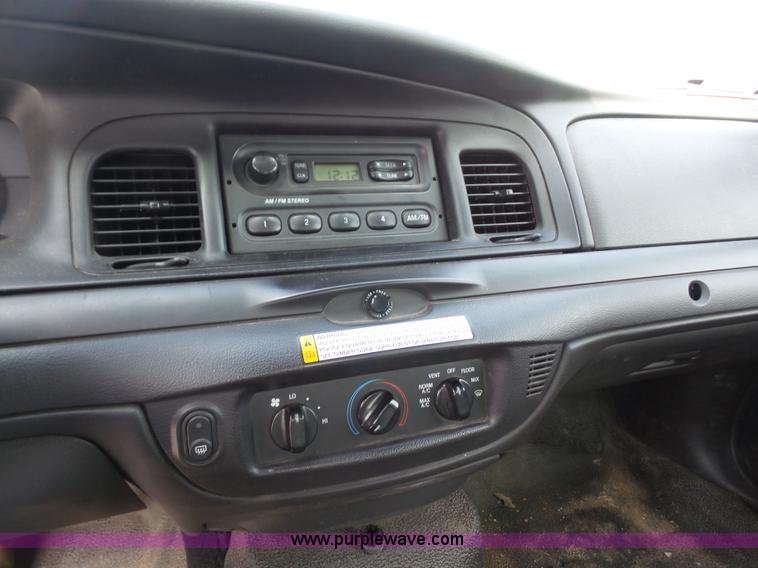 image for item K3746 2010 Ford Crown Victoria Police Interceptor