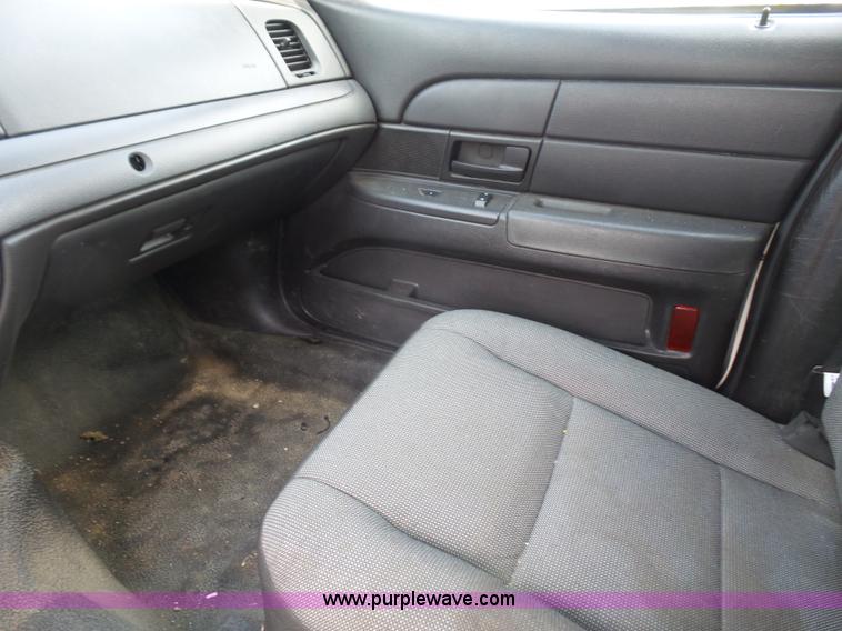 image for item K3746 2010 Ford Crown Victoria Police Interceptor