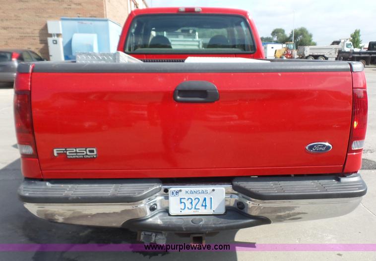 image for item K3747 2001 Ford F250 Super Duty XL Crew Cab pickup truck