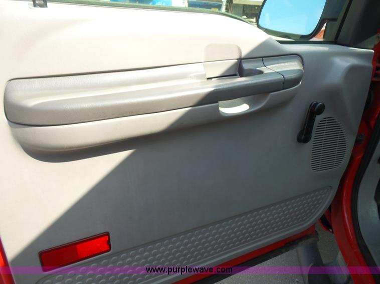 image for item K3747 2001 Ford F250 Super Duty XL Crew Cab pickup truck