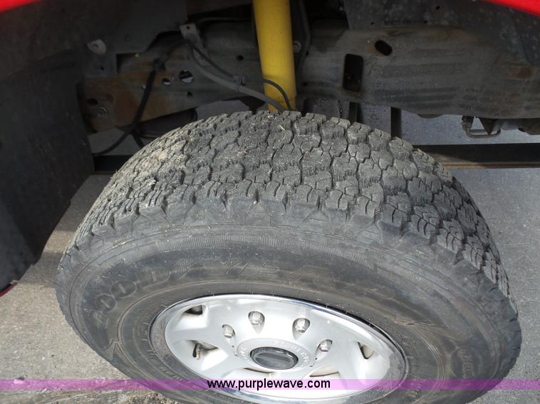 image for item K3747 2001 Ford F250 Super Duty XL Crew Cab pickup truck