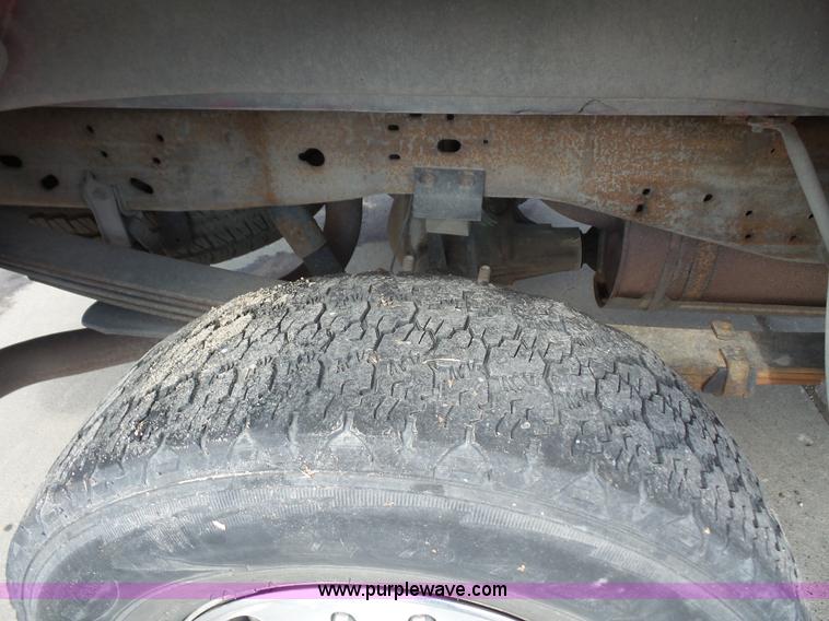 image for item K3747 2001 Ford F250 Super Duty XL Crew Cab pickup truck