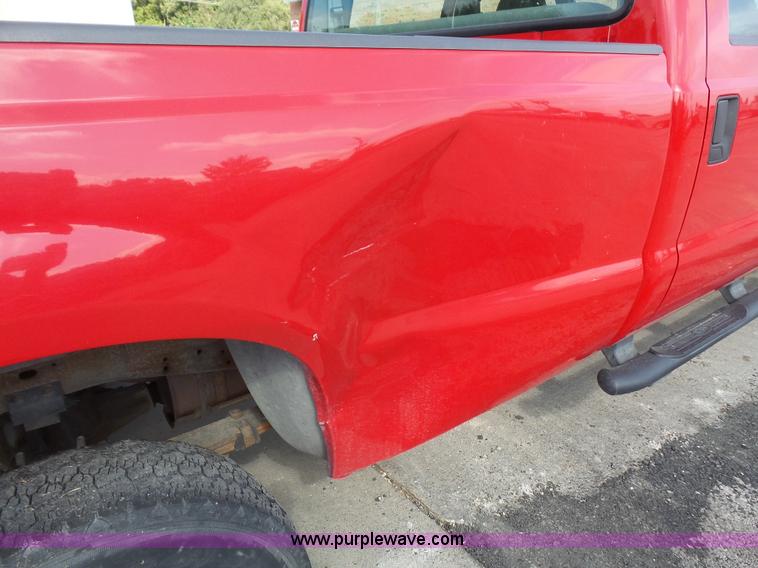 image for item K3747 2001 Ford F250 Super Duty XL Crew Cab pickup truck