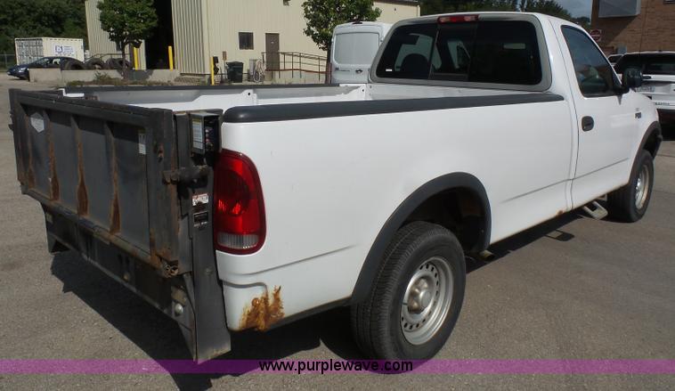 image for item K3748 1997 Ford F150 pickup truck