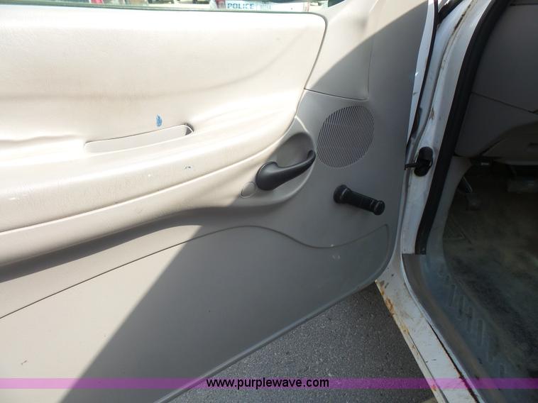 image for item K3748 1997 Ford F150 pickup truck