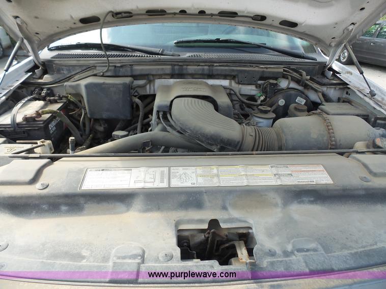 image for item K3748 1997 Ford F150 pickup truck