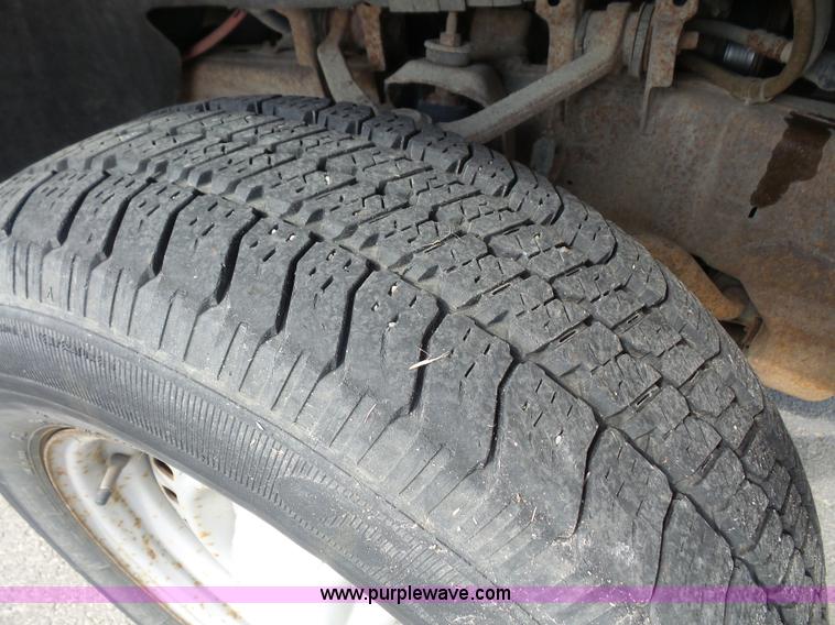 image for item K3748 1997 Ford F150 pickup truck