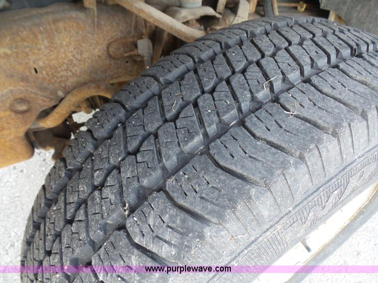 image for item K3748 1997 Ford F150 pickup truck