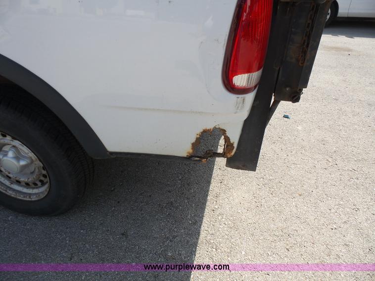 image for item K3748 1997 Ford F150 pickup truck