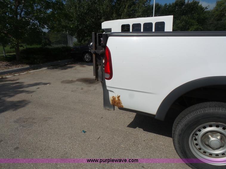 image for item K3748 1997 Ford F150 pickup truck