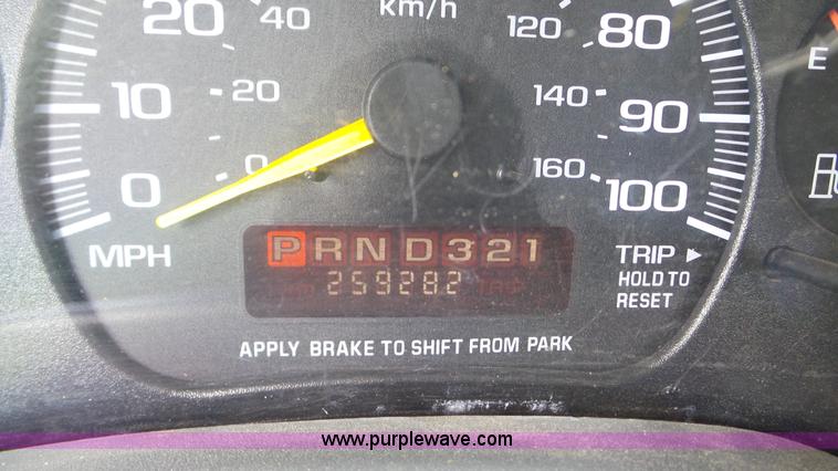 image for item K5249 1998 Chevrolet Express G3500 Cargo school bus