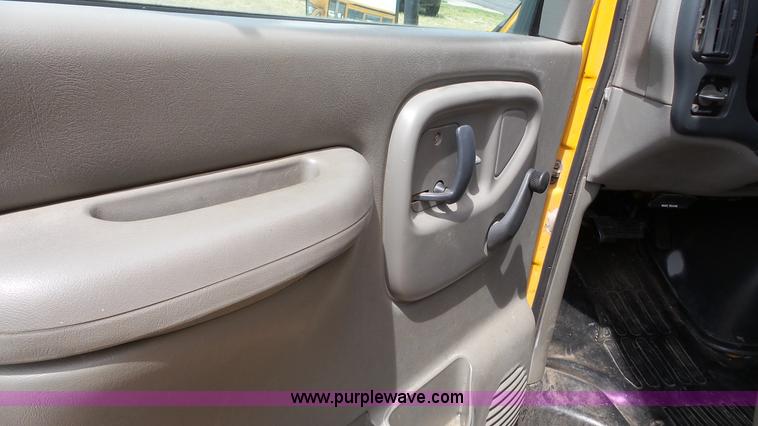 image for item K5250 1999 Chevrolet Express 3500 Cargo school bus