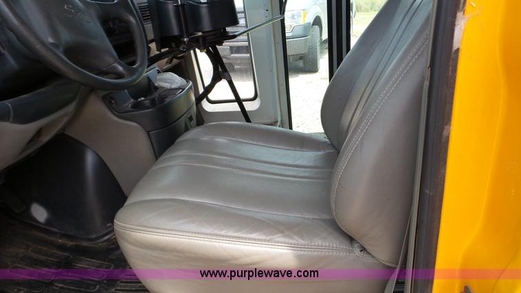 image for item K5250 1999 Chevrolet Express 3500 Cargo school bus