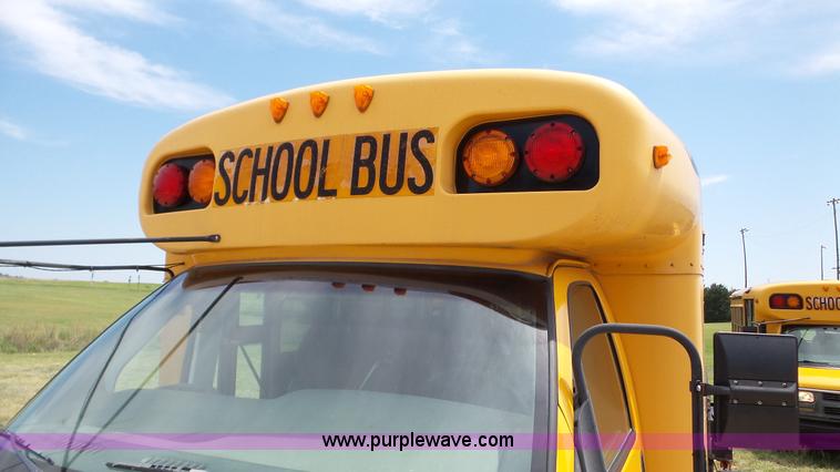 image for item K5250 1999 Chevrolet Express 3500 Cargo school bus