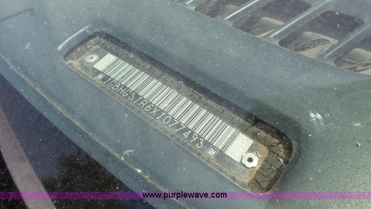 image for item K5250 1999 Chevrolet Express 3500 Cargo school bus