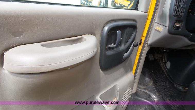 image for item K5251 1998 Chevrolet Express G3500 Cargo school bus