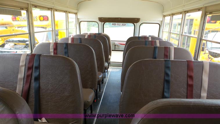 image for item K5252 2000 Chevrolet Express G3500 school bus