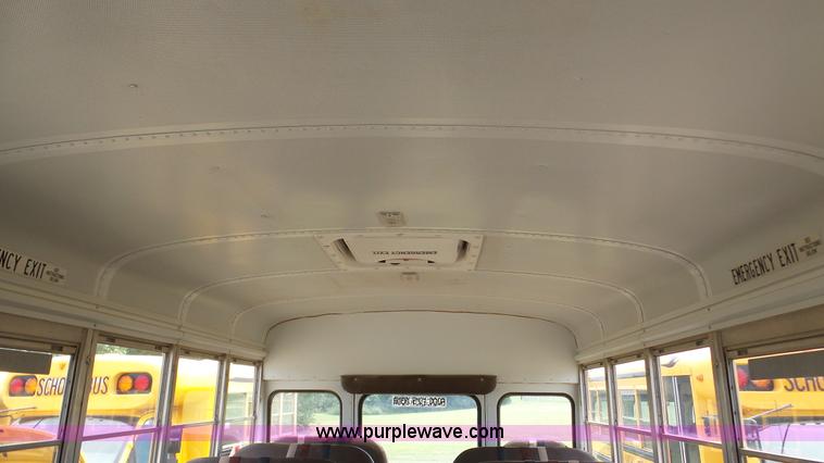 image for item K5252 2000 Chevrolet Express G3500 school bus