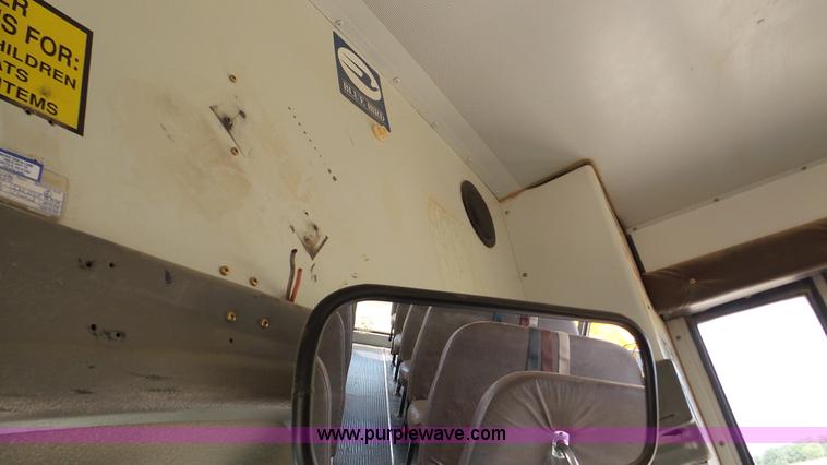 image for item K5252 2000 Chevrolet Express G3500 school bus