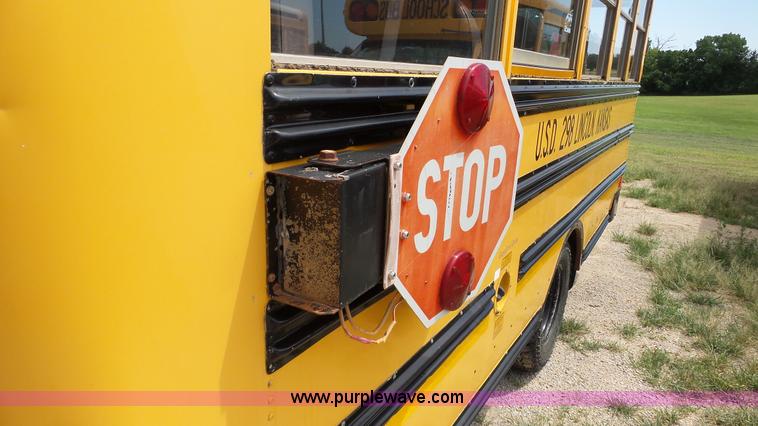 image for item K5252 2000 Chevrolet Express G3500 school bus