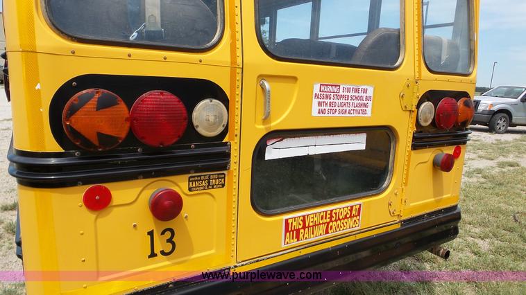 image for item K5252 2000 Chevrolet Express G3500 school bus