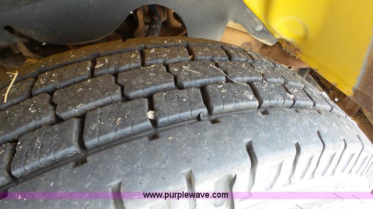 image for item K5252 2000 Chevrolet Express G3500 school bus