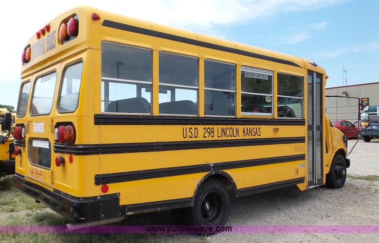 image for item K5253 2000 Chevrolet Express G3500 school bus